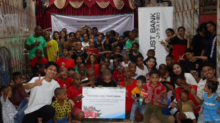 Menyebarkan Kebahagiaan: Inisiatif CSR Natal J Trust Bank untuk Yayasan Sosial Tangan Kasih